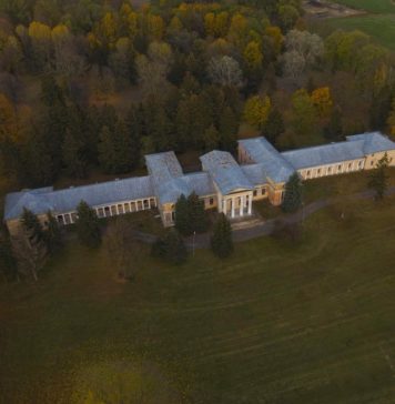 Grand Estates of Belarus: Explore Zhilichi, Snov, and Krasny Bereg