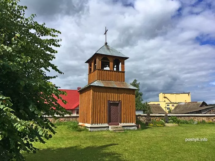 Касцёл Адшукання Святога Крыжа ў вёсцы Жырмуны Касцёл Адшукання Святога Крыжа ў вёсцы Жырмуны