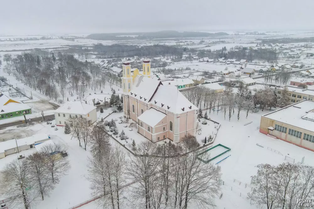 Старадаўні касцёл у Варнянах Старадаўні касцёл у Варнянах