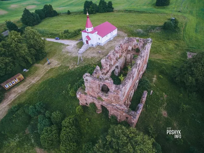 Руіны старажытнага базыльянскага храма ў вёсцы Наваспаск