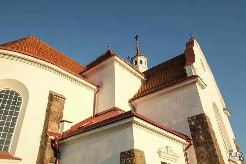 Касцёл Маці Божай Ружанцовай у Солах Касцёл у архітэктуры мадэрн Беларусь