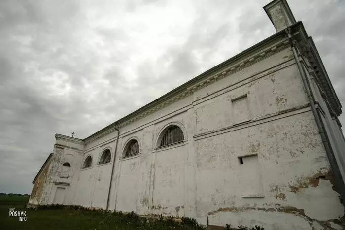 Касцёл Святога Юр'я Сваяцічы фота