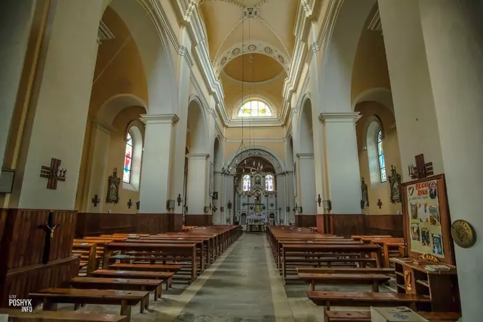 Касцёл Свір унутры Касцёл Свір унутры