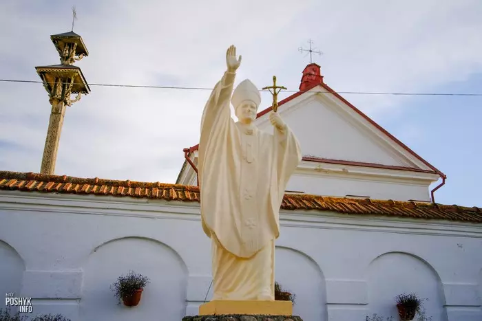 Ян Павел ІІ помнік у Мосары