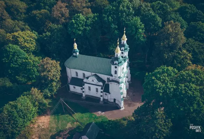 Царква ў аграгарадку Вольна