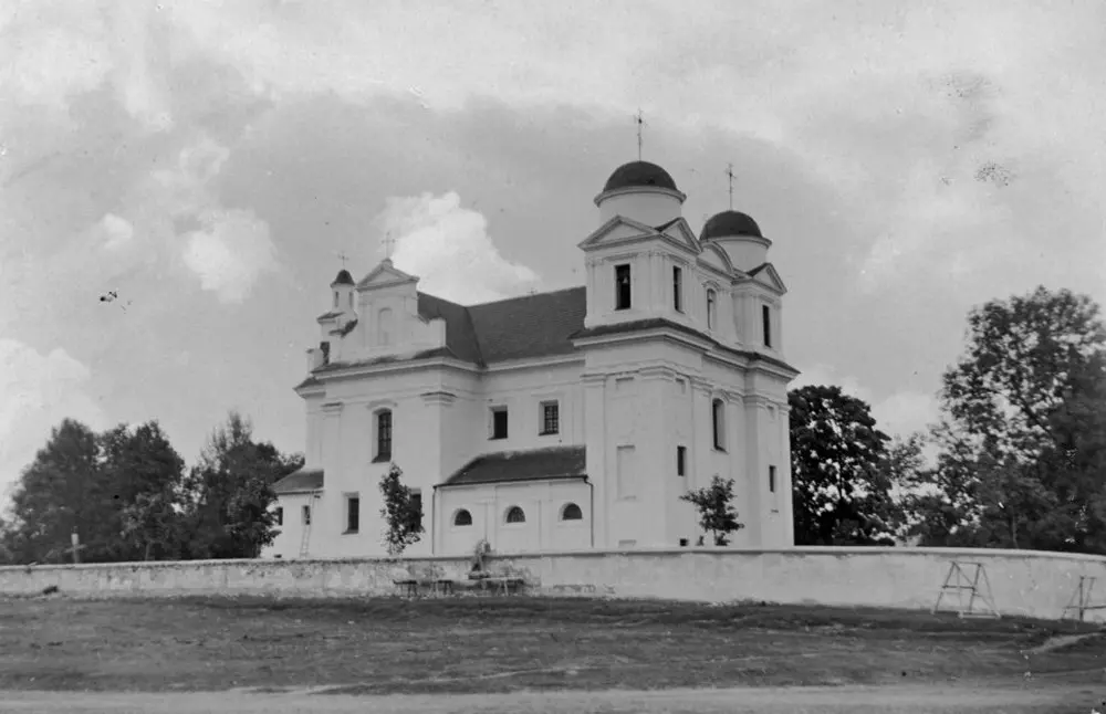 Касцёл у вёсцы Лучай старое фота Касцёл у вёсцы Лучай старое фота