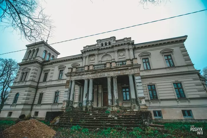 Сядзіба ў гарадскім пасёлку Лынтупы.