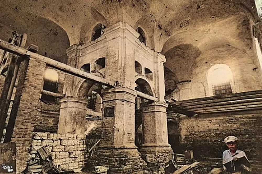 Быхаўская сынагога старое фота ўнутры
