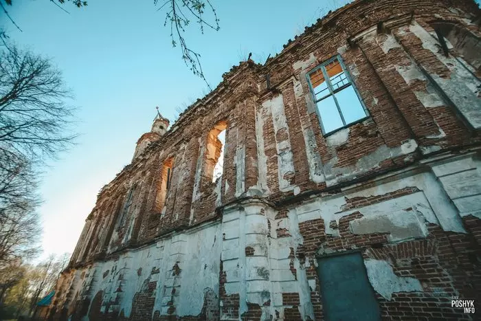 Былы манастыр у вёсцы Ануфрыева