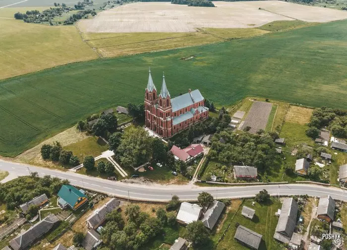 Неагатычны касцёл у вёсцы Старыя Васілішкі