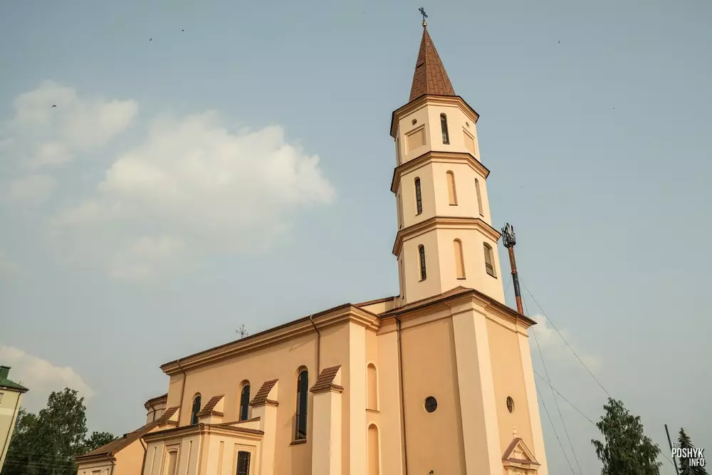 Траецкі касцёл у Ружнах, Беларусь Траецкі касцёл у Ружнах, Беларусь