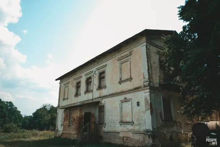 Сядзіба ў вёсцы Каштанаўка.