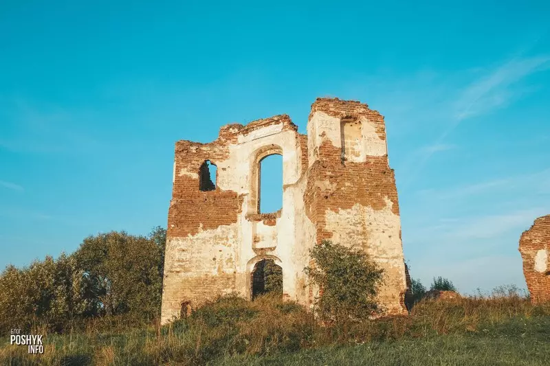 Pochaevichi ruins