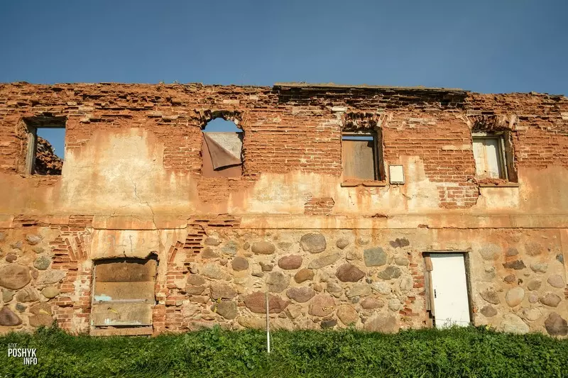 Сядзіба Радзівілаў: руіны бровара і свірана