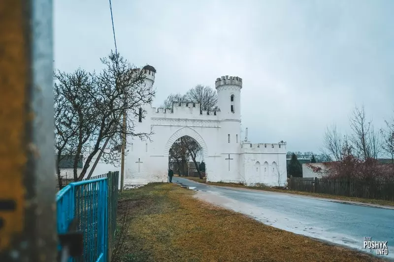 Што паглядзець у Беларусі - брама Пуслоўскіх Што паглядзець у Беларусі - брама Пуслоўскіх