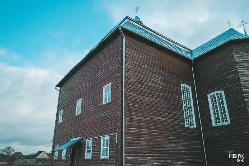 Драўляны храм у Воўпе