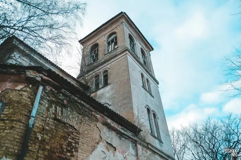 Закінутая сядзіба ў вёсцы Лішкі