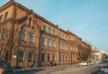Бывшая гимназия в Бресте