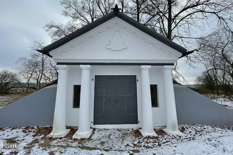 Пахавальня Рдултоўскіх у вёсцы Верхняе Чэрніхава