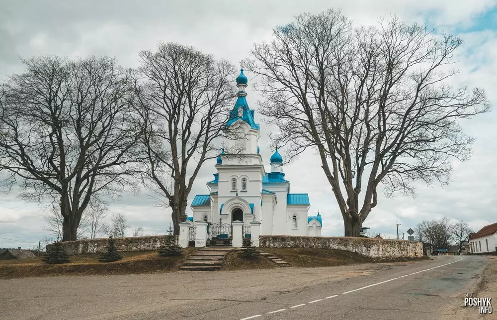 Царква ў вёсцы Моўчадзь.