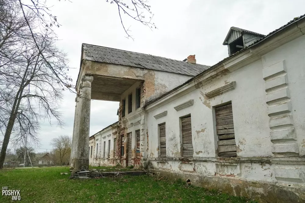 Закінутая сядзіба Туча Закінутая сядзіба Туча