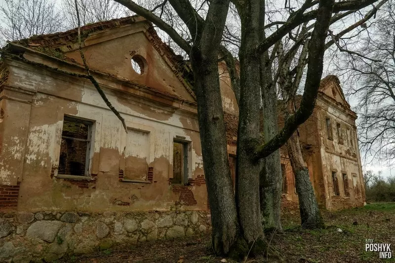 Закінуты маёнтак у Макранах