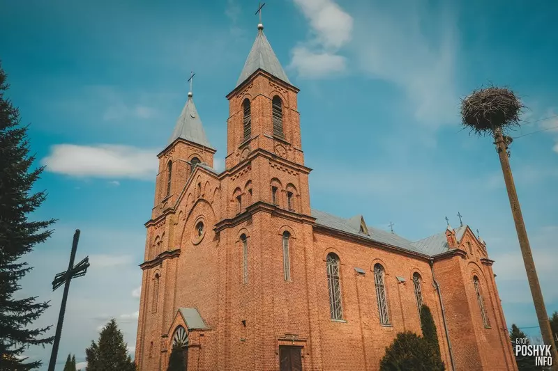 Касцёл святога Апостала Якуба ў вёсцы Мілюнцы (Пеліканы) Касцёл святога Апостала Якуба ў вёсцы Мілюнцы (Пеліканы)