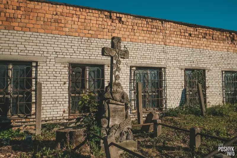 Старадаўнія магілы ў Брэсце