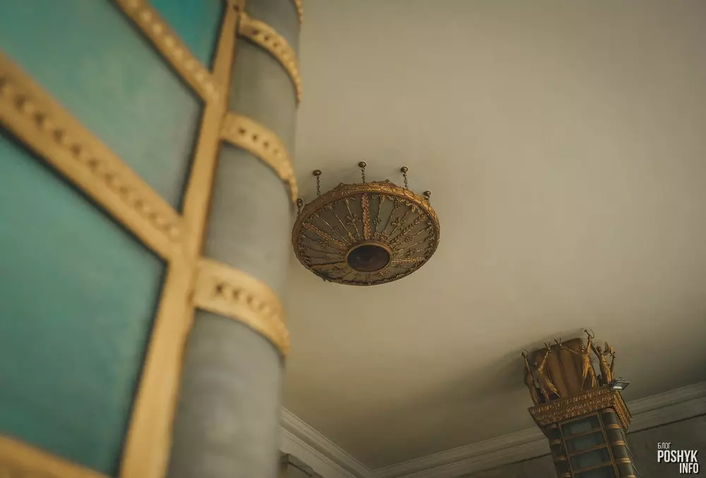 Люстра ў ГУМе