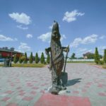 Памятник огурцу в агрогородке Ольшаны Памятник огурцу в Ольшанах