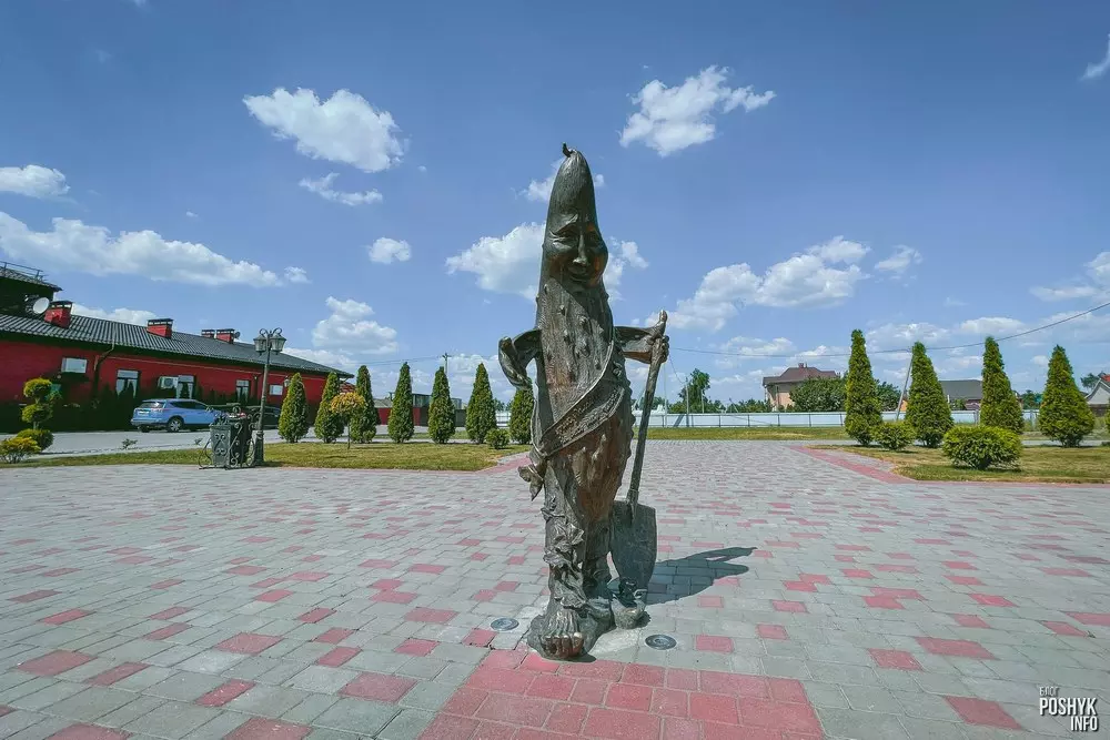 Помнік агурку ў Альшанах Помнік агурку ў Альшанах