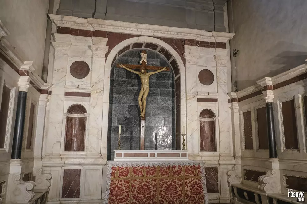 Укрыжаваньне Брунэлескі ў базыліцы Санта Марыя Навэла.