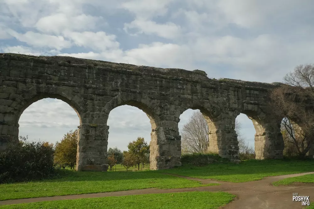 Рым акведук Аква-Клаўдзія Старажытнарымскі акведук Аква-Клаўдзія