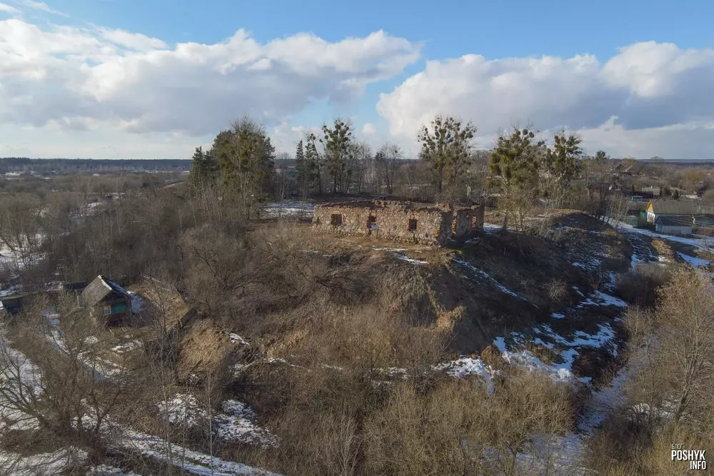 Замак у вёсцы Свіслач