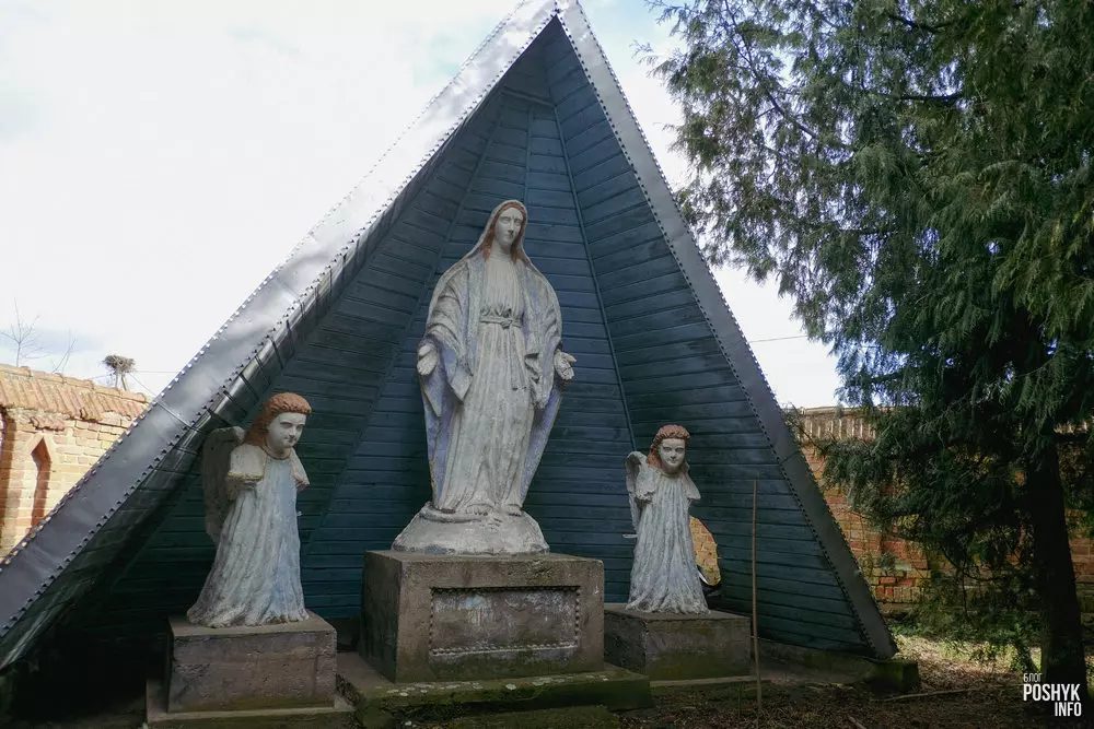 Каменка, Беларусь Незвычайныя скульптуры ў Каменцы