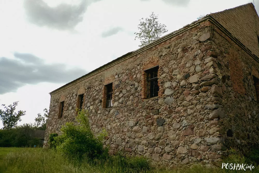 Руіны сінагогі ў Поразава Руіны сінагогі ў Поразава