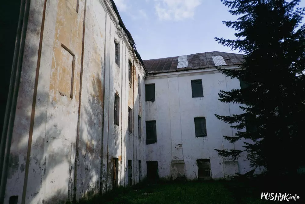 Разбураны касцёл у Нясвіжы