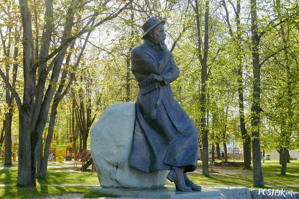 Помнік Францішку Багушэвічу ў горадзе Смаргонь Помнік Францішку Багушэвічу ў горадзе Смаргонь