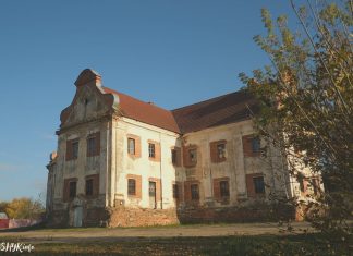 Былы кляштар бернардзінцаў у Дуброўна Што паглядзець у горадзе Дуброўна?
