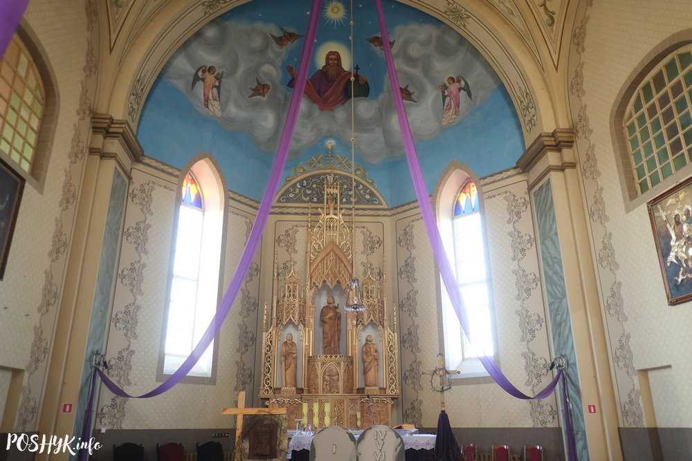 Касцёл Ладзуны алтар