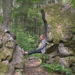 Незвычайная цікавостка Беларусі: расколаты камень каля Слоніма Слонімскі валун "Камень закаханых" - цікавосткі Беларусі