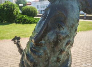 Помнік агурку ў Шклове Агурок Шклоў