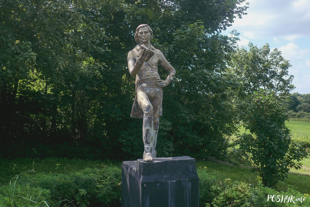 Лучай помнік