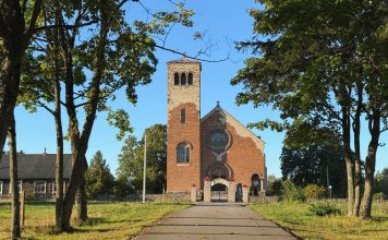 Касцёл Сэрца Езуса ў пасёлку Школьны (Хатава) Касцёл Сэрца Езуса ў пасёлку Школьны