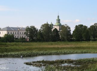 Слуцкае духоўнае вучылішча і Трайчанскі манастыр Трайчанскі манастыр Слуцк