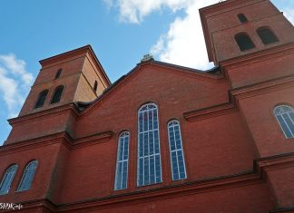 Неараманскі касцёл у вёсцы Празарокі Касцёл у Празароках