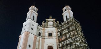 Незвычайны касцёл у мястэчку Лужкі Незвычайны касцёл у мястэчку Лужкі