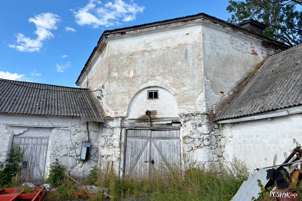 Былы металургічны завод Храптовічаў у Вішневе