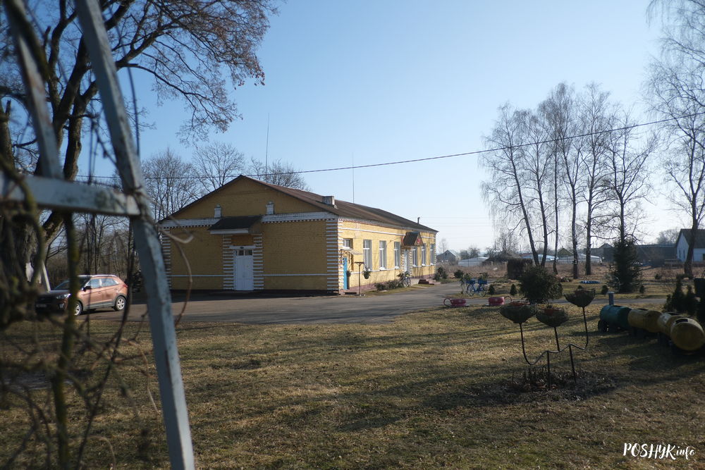 Флігель Лаздуны